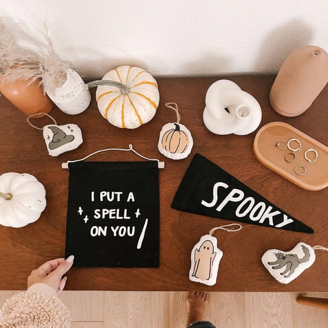 I put a spell on you hang sign