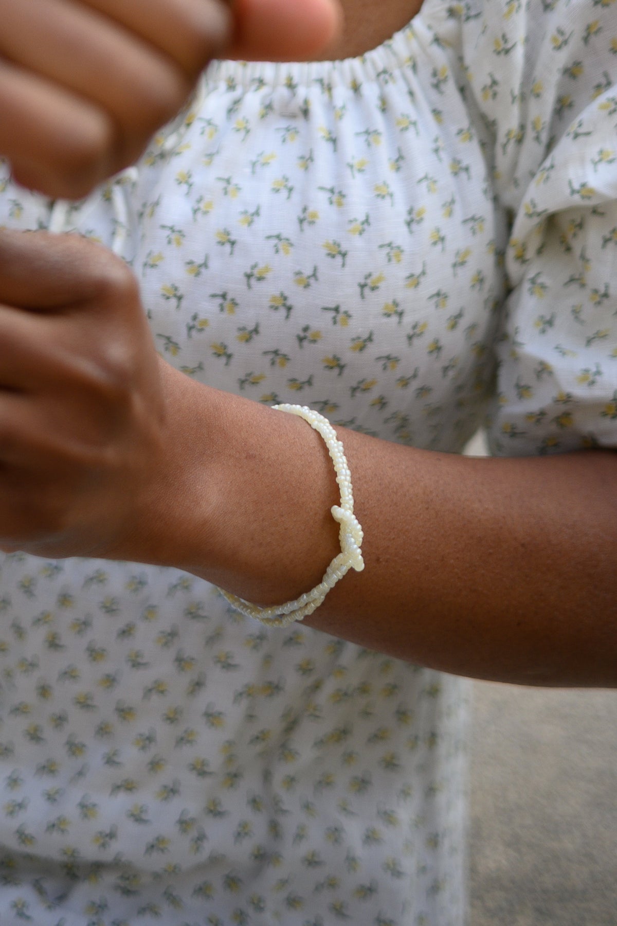 Others Bracelet White Knot