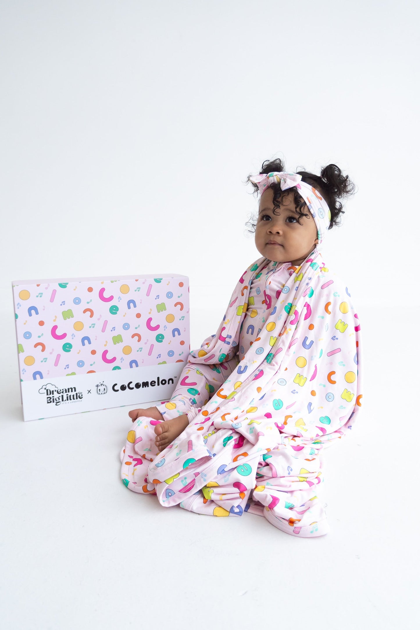 Exclusive CoComelon Gift Box