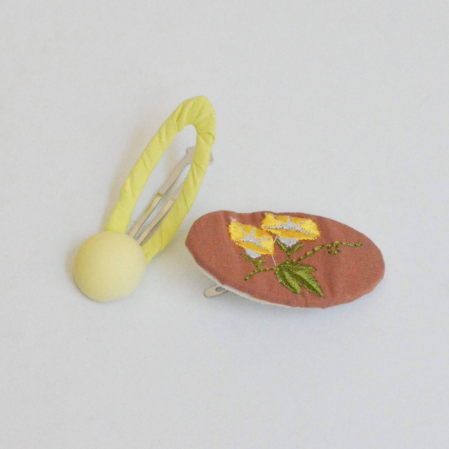 Oval Embroidered Floral Snap Hair Clips | Brown & Lime