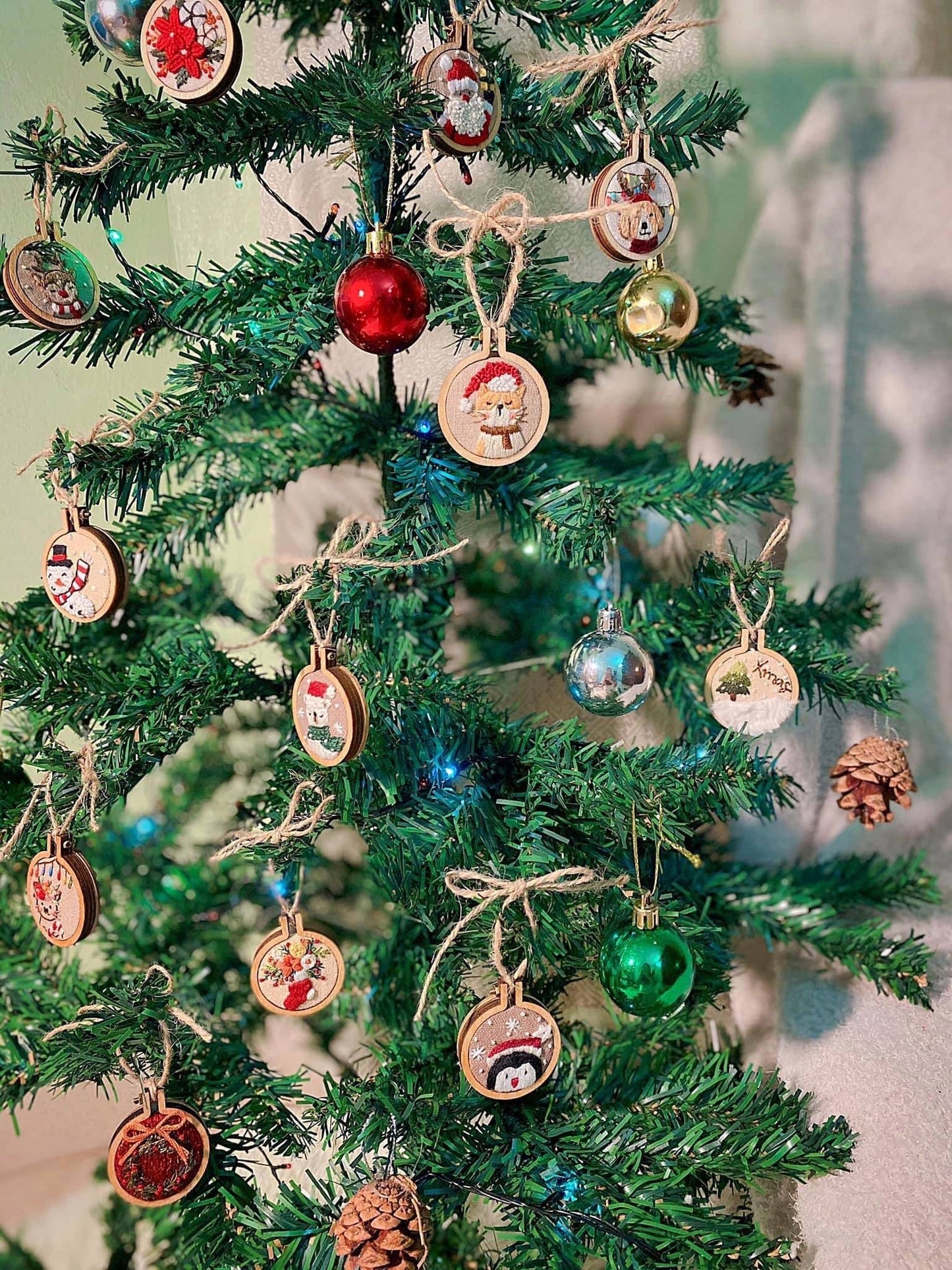 Embroidered Christmas Ornaments With Wooden Frame