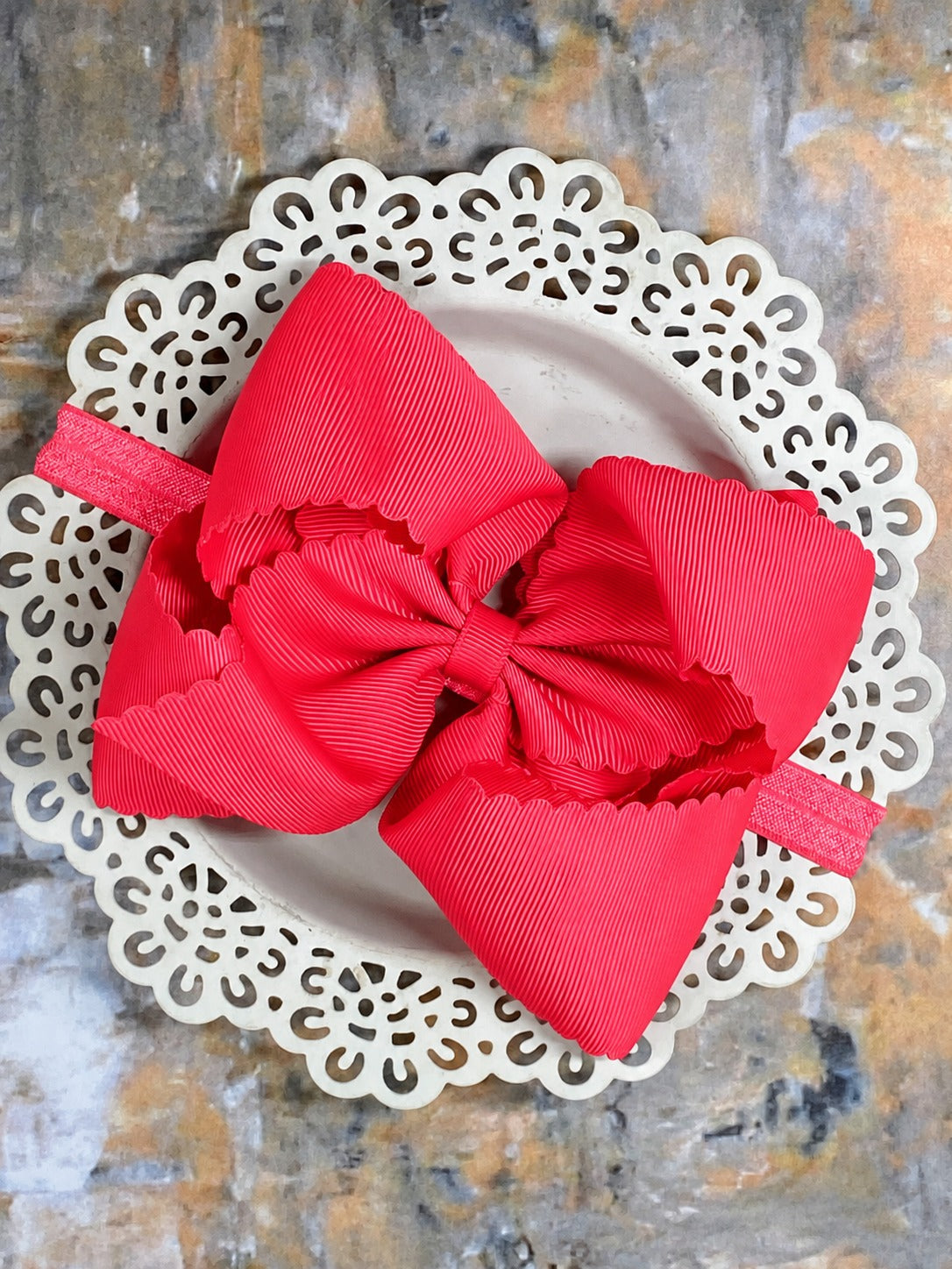 Oversize Scalloped Bows - Alligator Clip - 5.5"