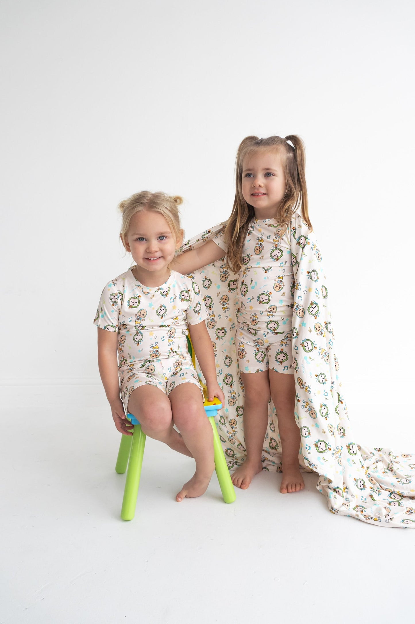 Dream Big Little Co x CoComelon JJ MUSICAL MELON DREAM BLANKET