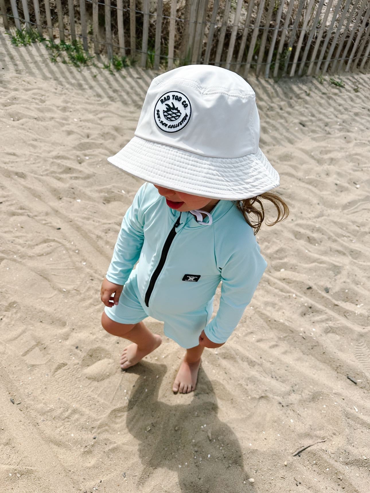 MANHATTAN WATERPROOF BUCKET HAT