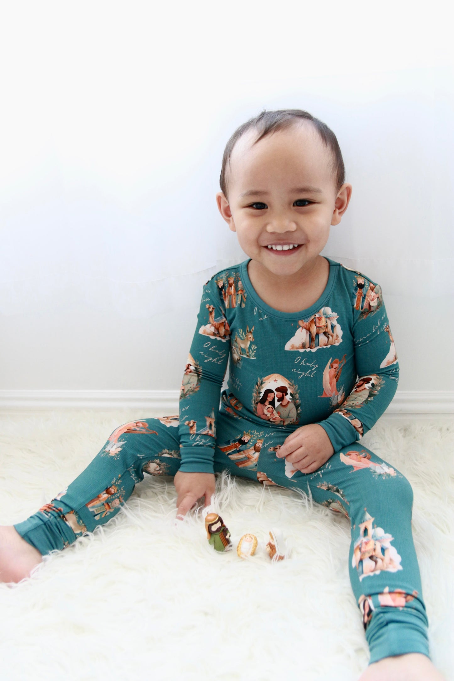 O’ Holy Night Long Sleeve Lounge Set