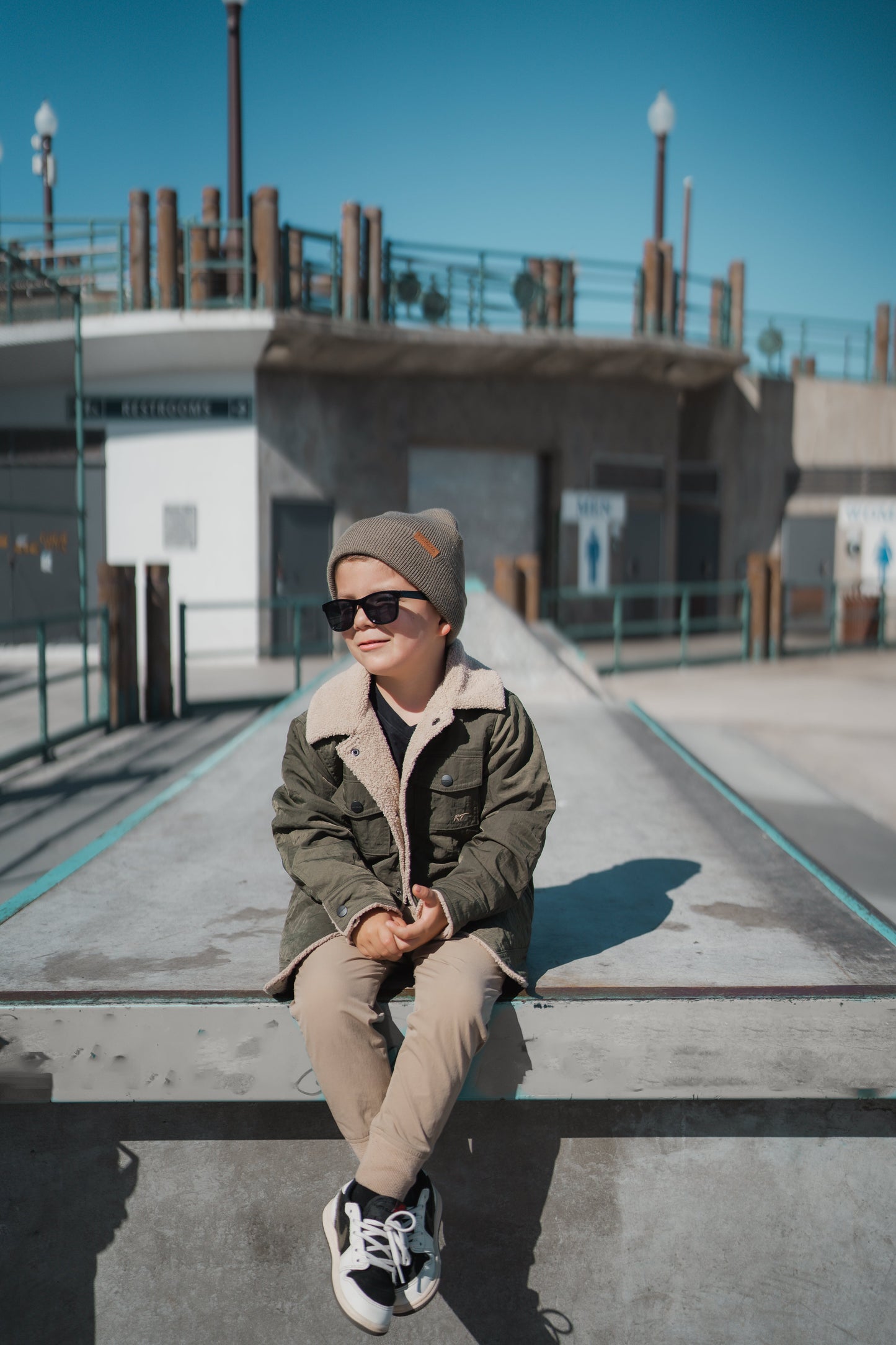 EZRA WATER RESISTANT JACKET - OLIVE