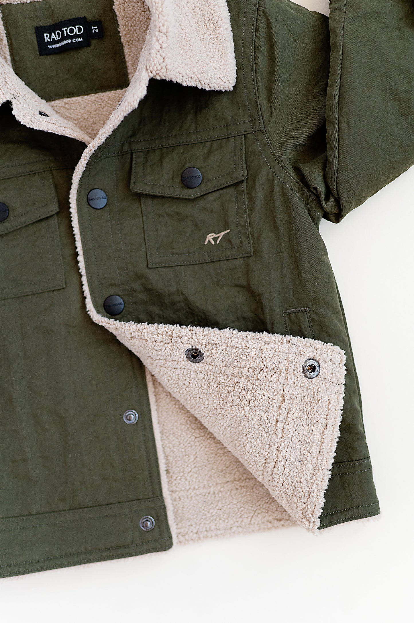 EZRA WATER RESISTANT JACKET - OLIVE