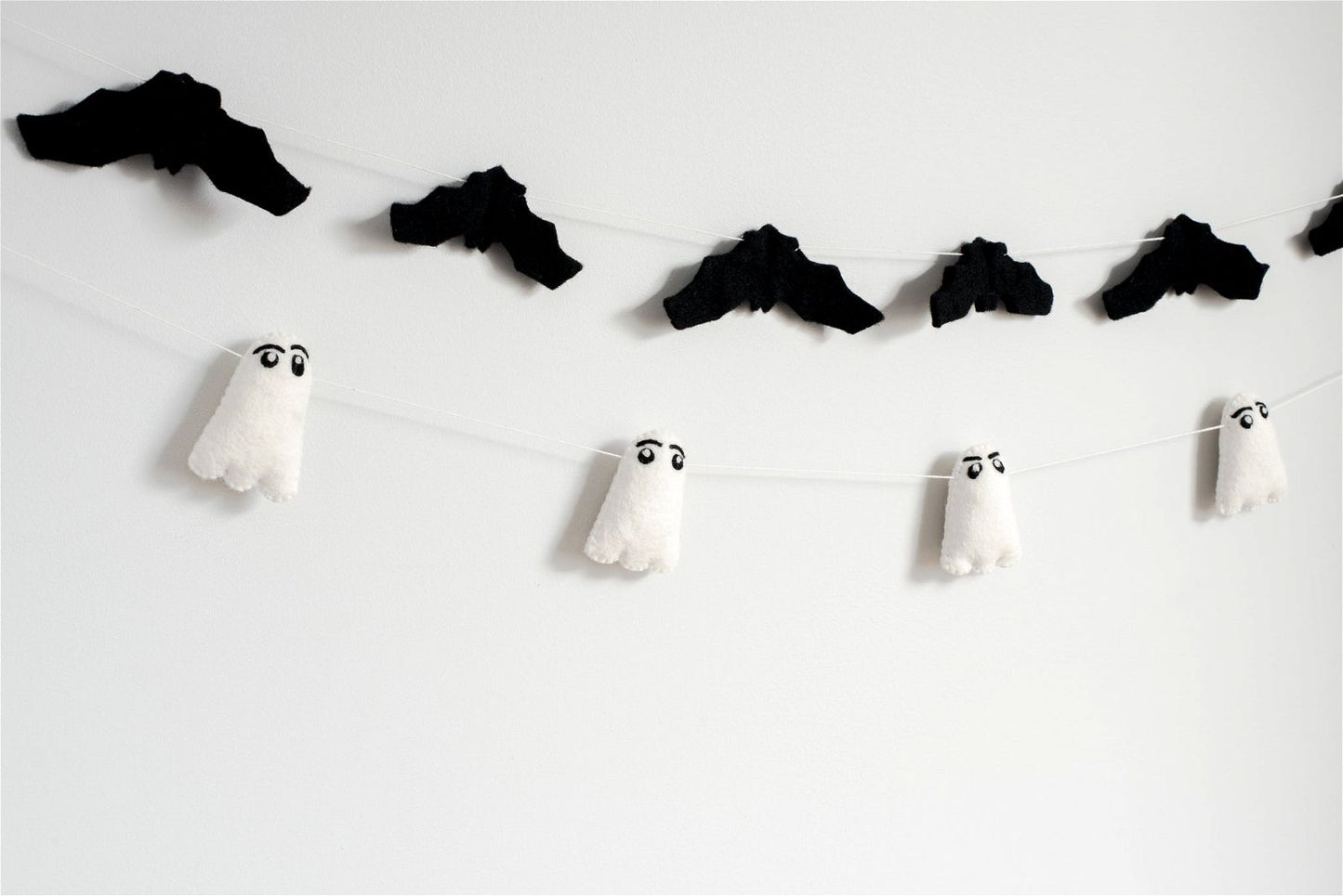 Ghost Garland (Expressions)