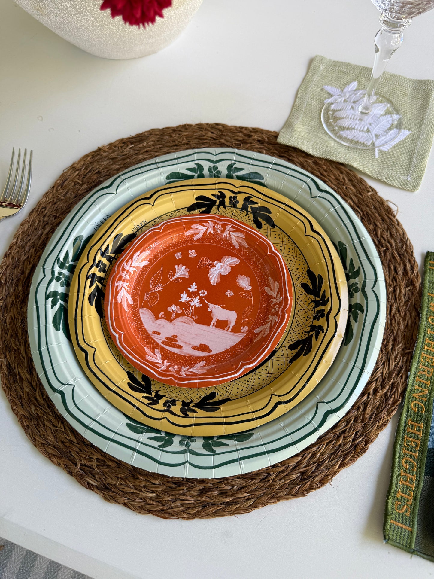 Margretta's Nashville Gentleman Golden Dessert Paper Plates - 8 Pack