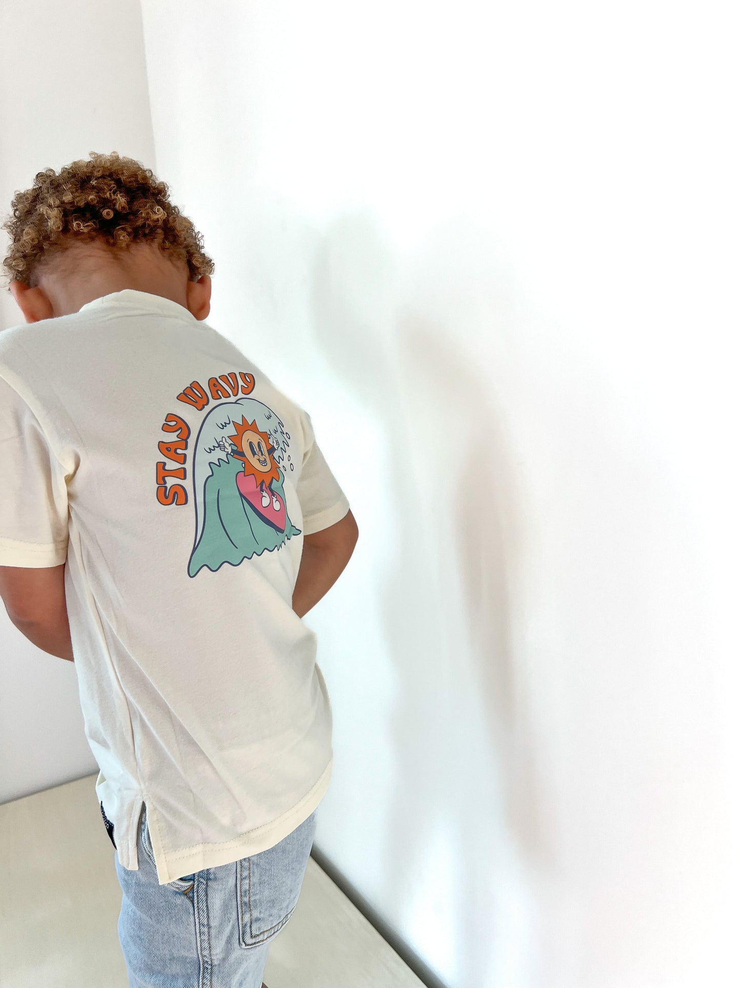 STAY WAVY TEE