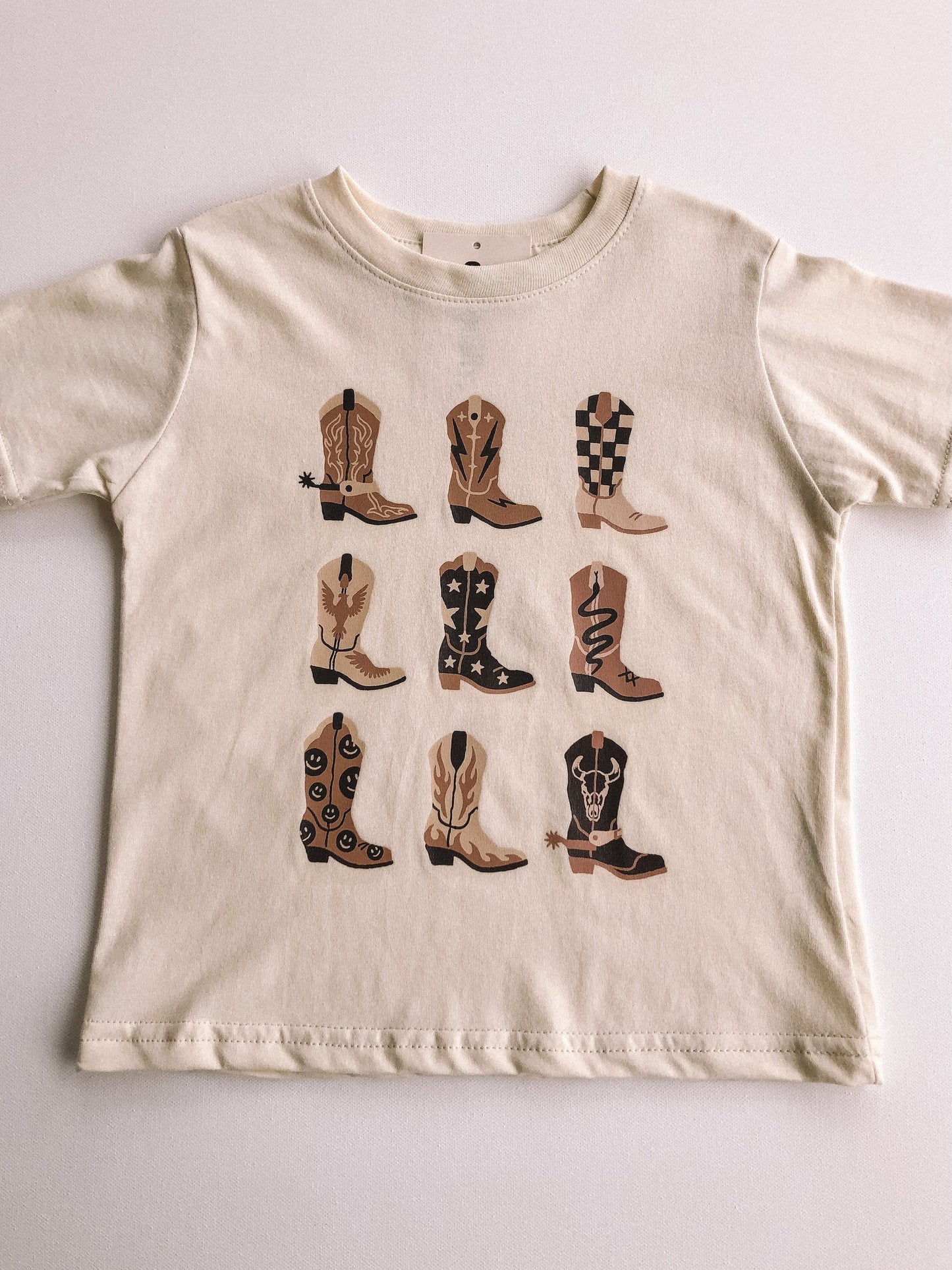 boots tee