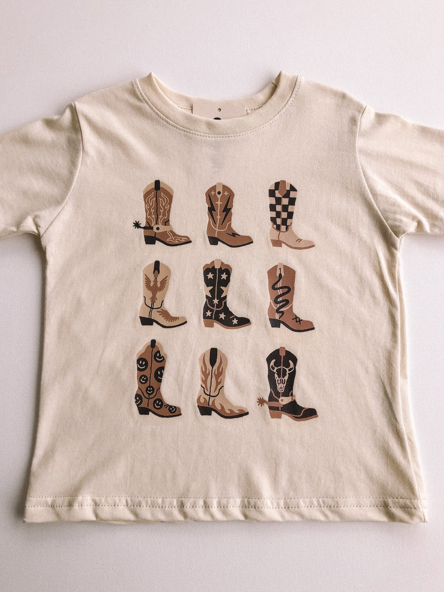 boots tee