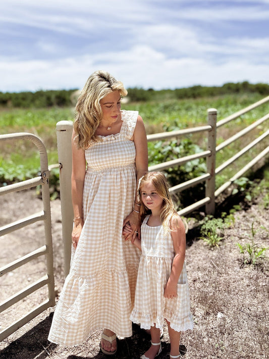 Mommy & Me Plaid Girl Dress With Pocket