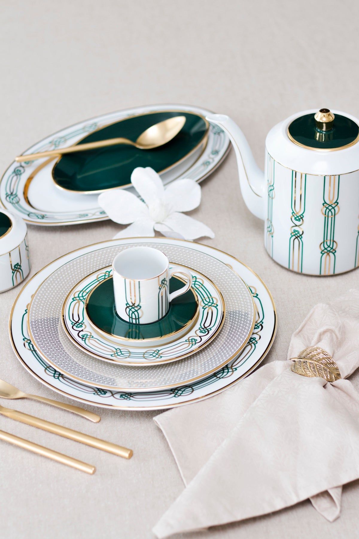 Liberty Tea Cup + Saucer (Set of 4)