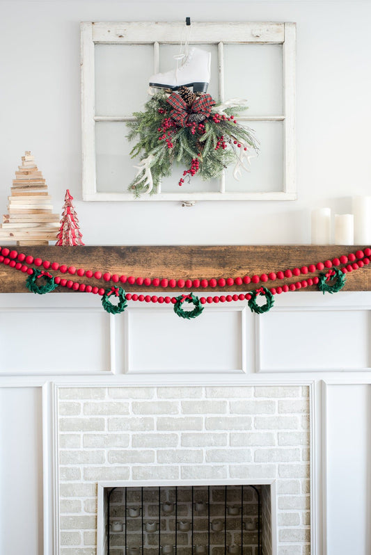 Red Wreath Garland