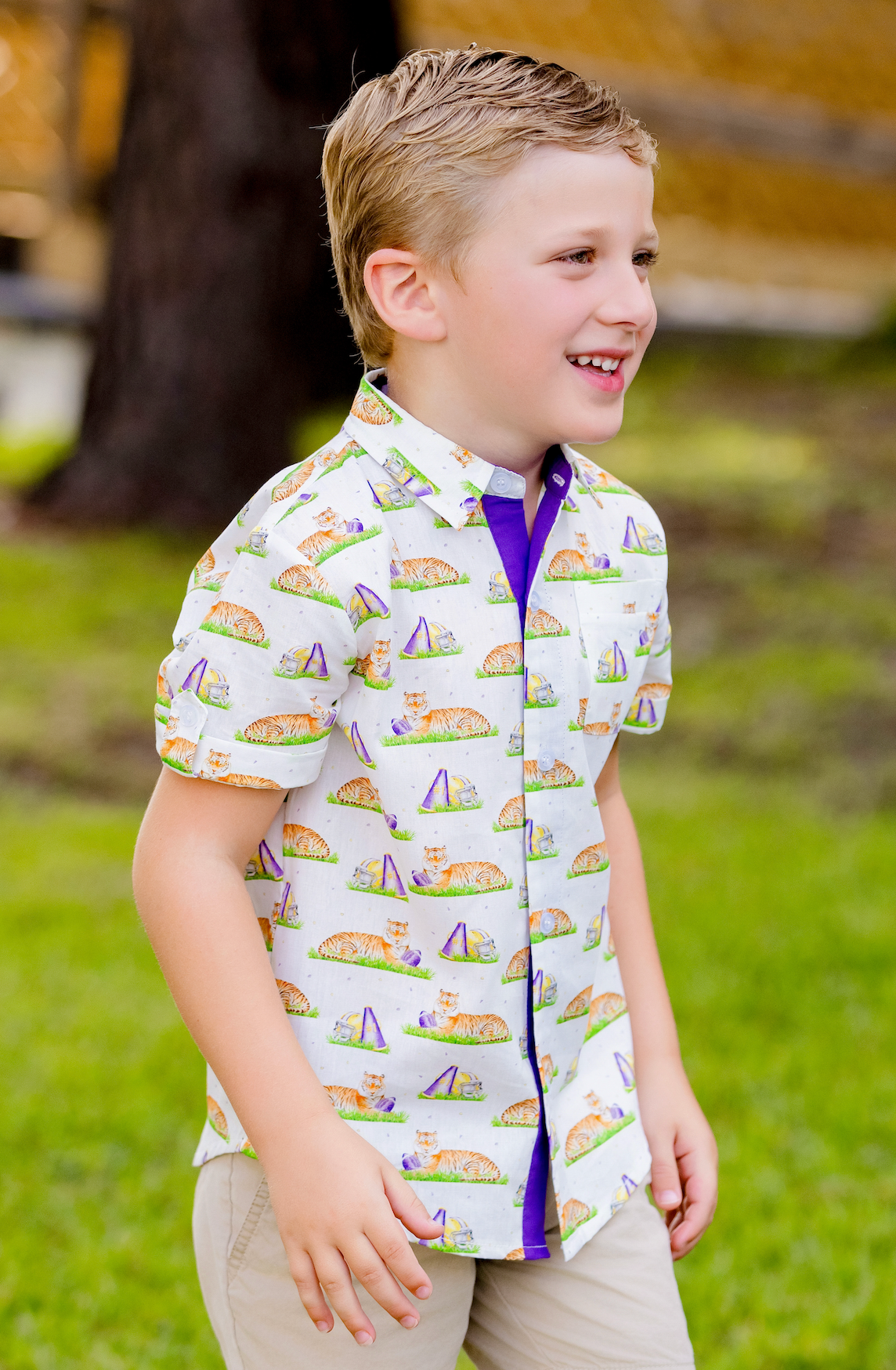 Mascot Mania in Louisiana Short Sleeve Collared Shirt