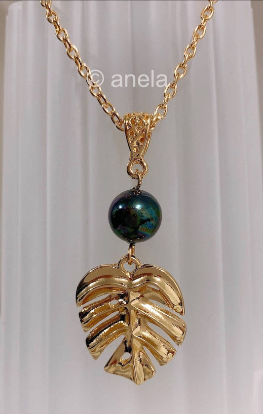 Monstera Leaf : Hamilton Gold Necklace with New Black Greenish Shell Pearls