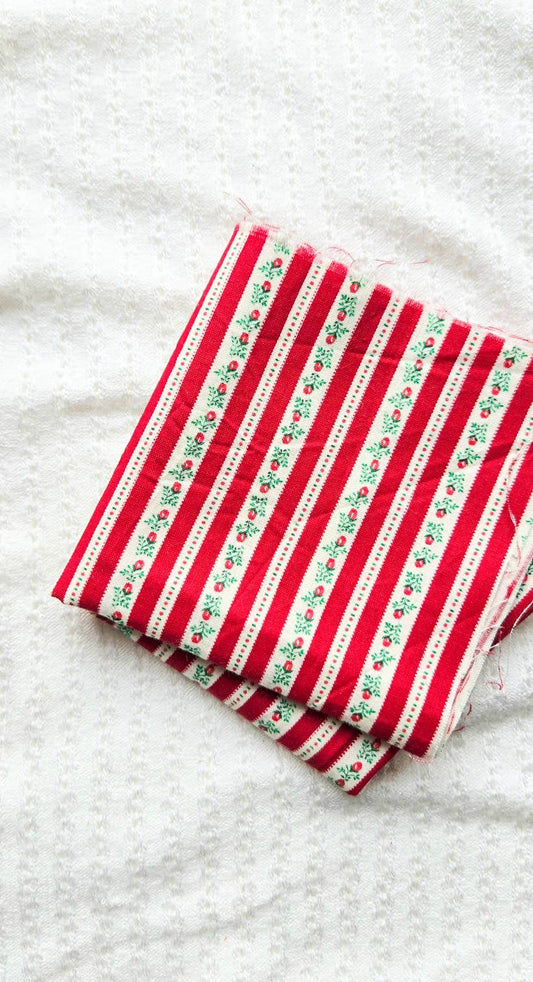 Small Pinwheel Bow on Headband • Red Floral Stripe