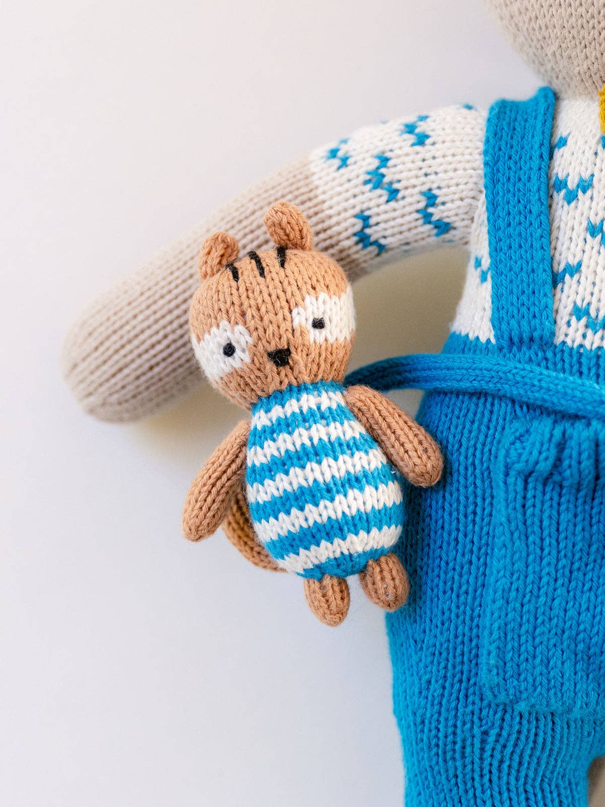 18" Claude the Cat with 3" Mini Carlton the Squirrel