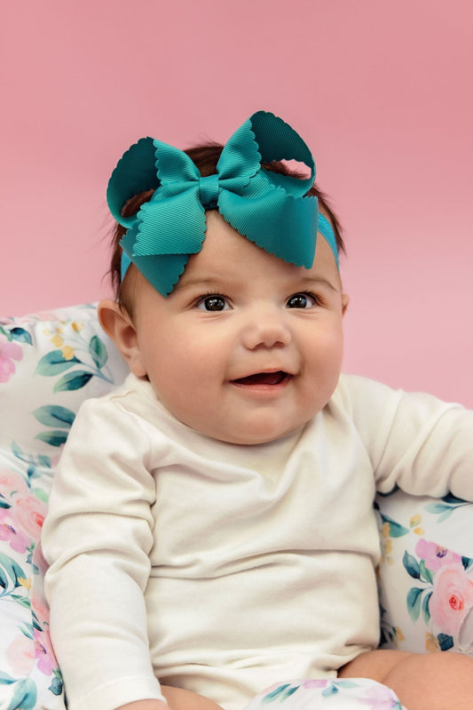 Classic Scalloped Bows - Alligator Clip - 4.5"