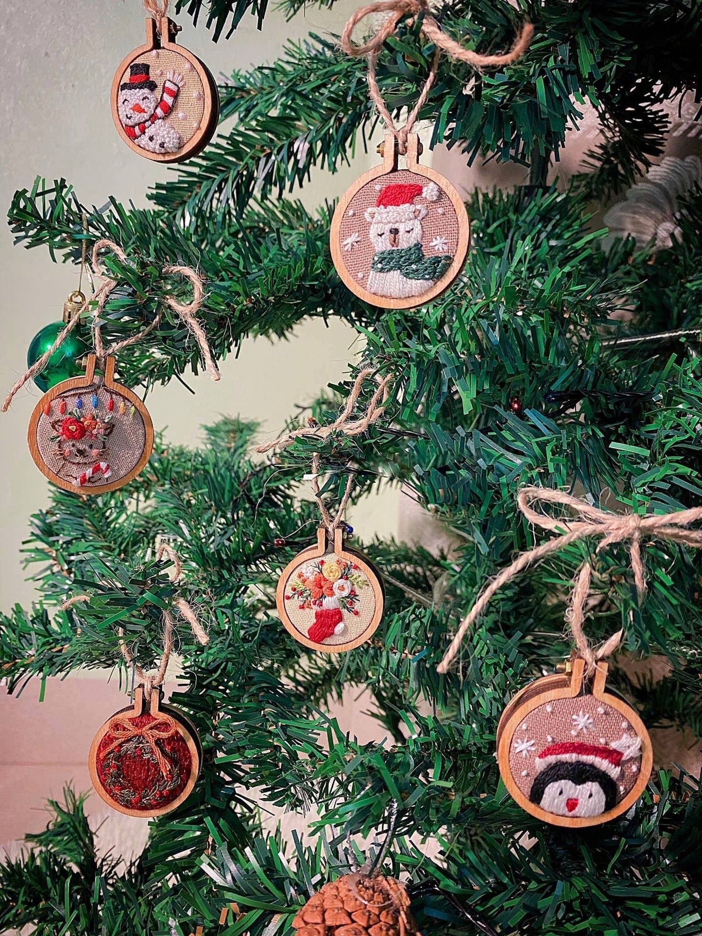Embroidered Christmas Ornaments With Wooden Frame
