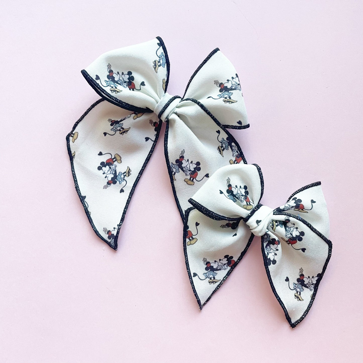 Kissing Mouse Couple Elle Bow