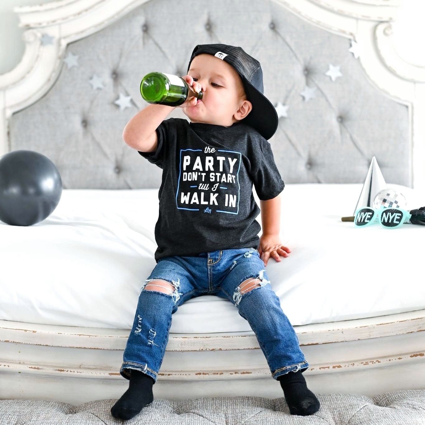 The Party Don't Start Tee