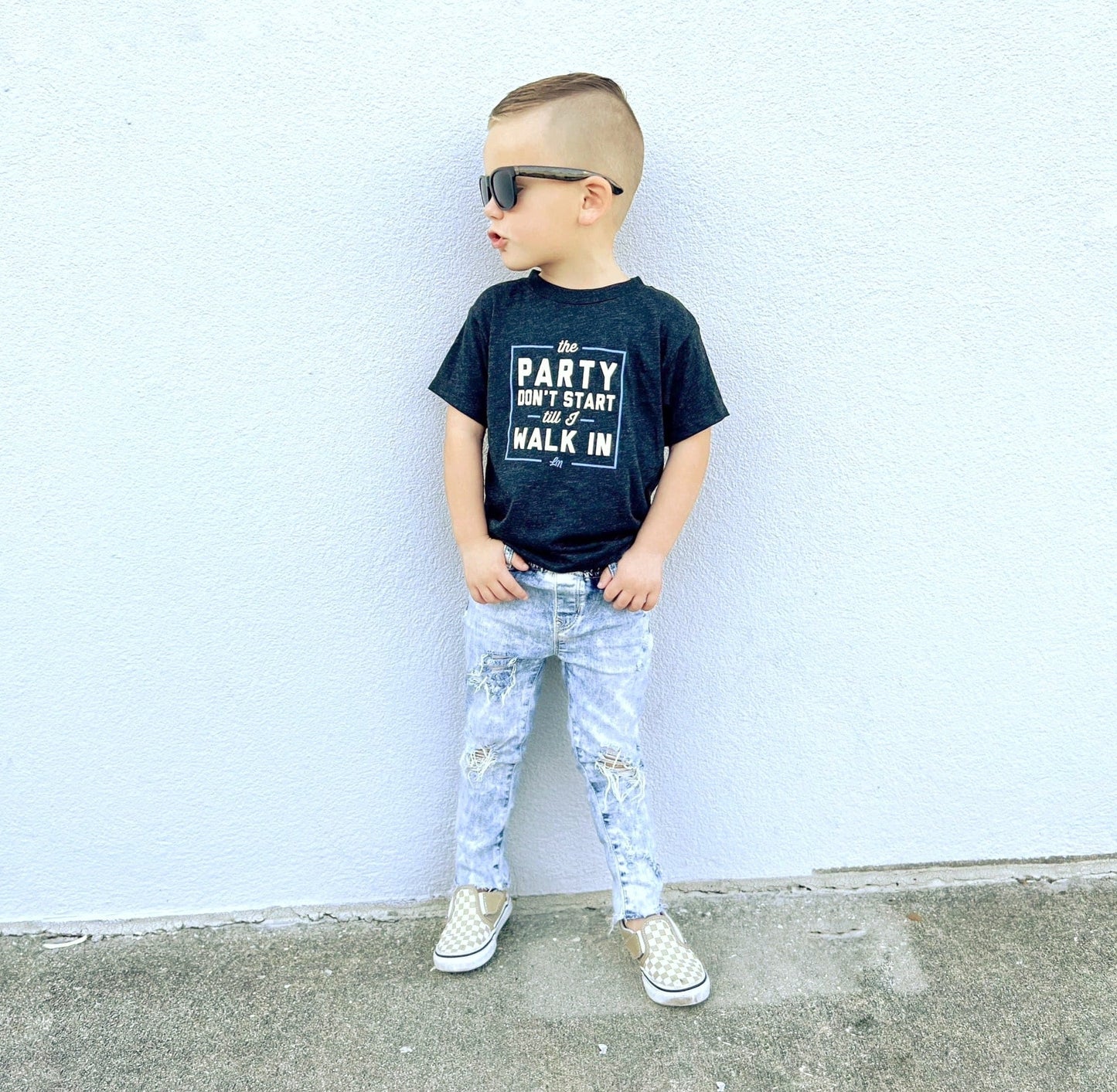 The Party Don't Start Tee