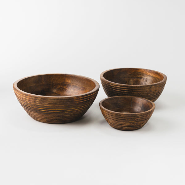 Cascade Handcarved Mango Wood Nested Bowls – Set of 3