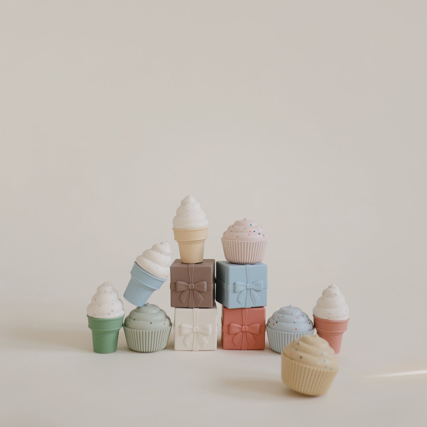 Mix and Match Cupcake Toy