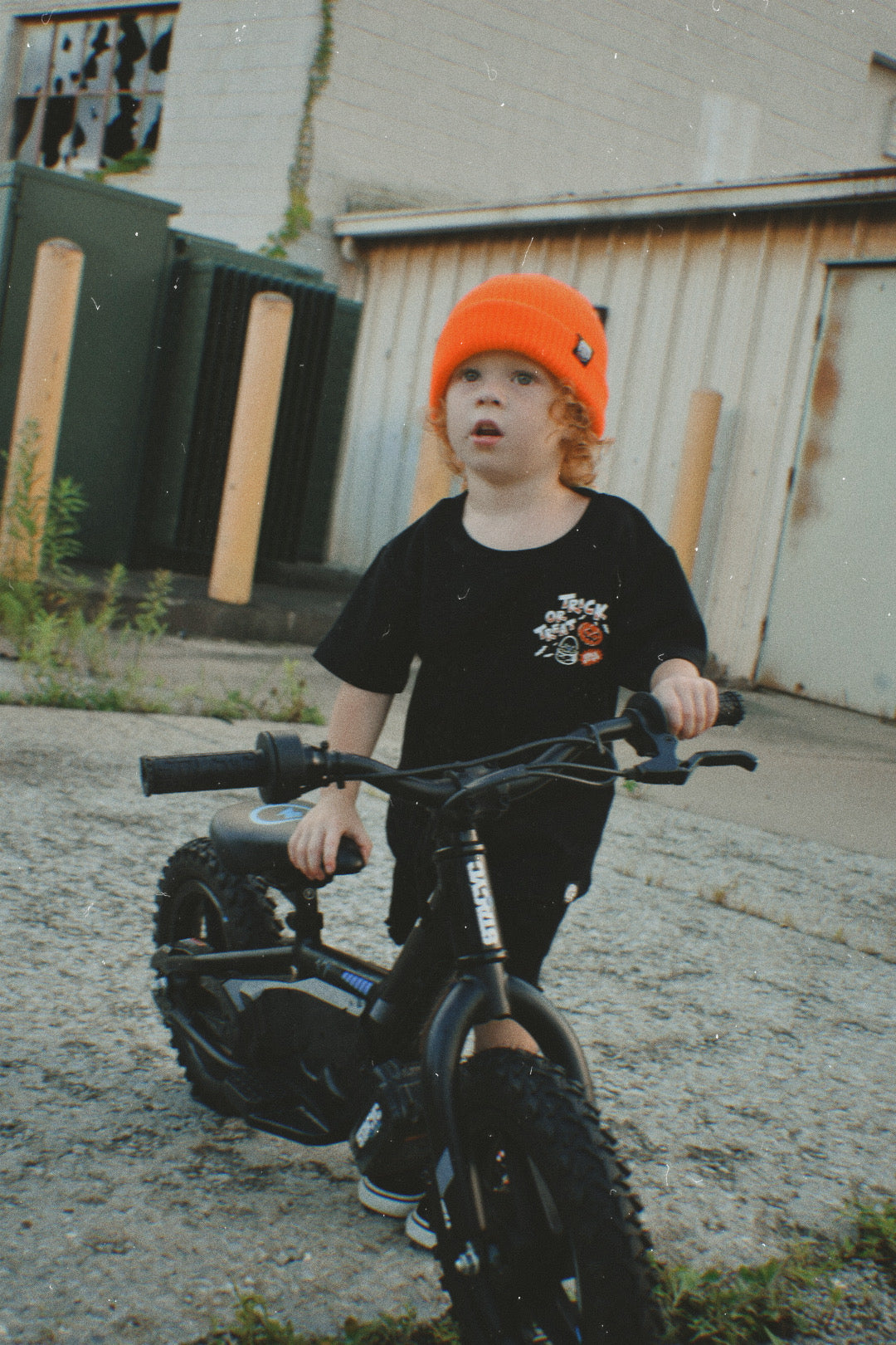 Trick or treat | tee