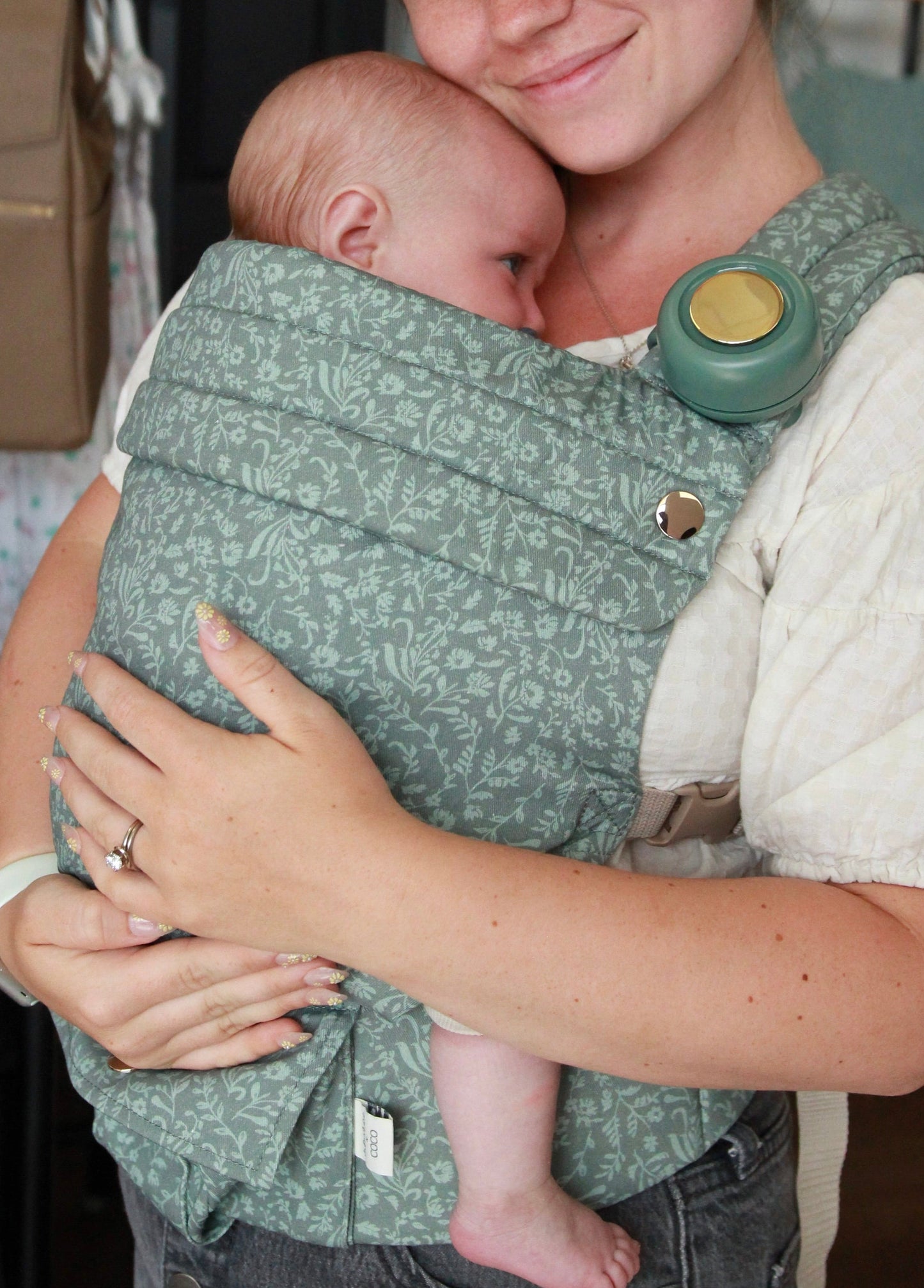 Monroe x Coco Bloom – Neutral Cotton Baby Carrier (7–35 lbs)