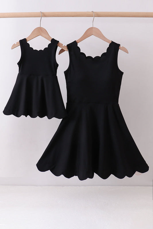 Black scalloped active womens dress