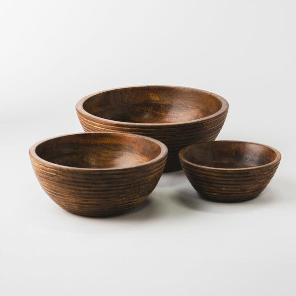 Cascade Handcarved Mango Wood Nested Bowls – Set of 3