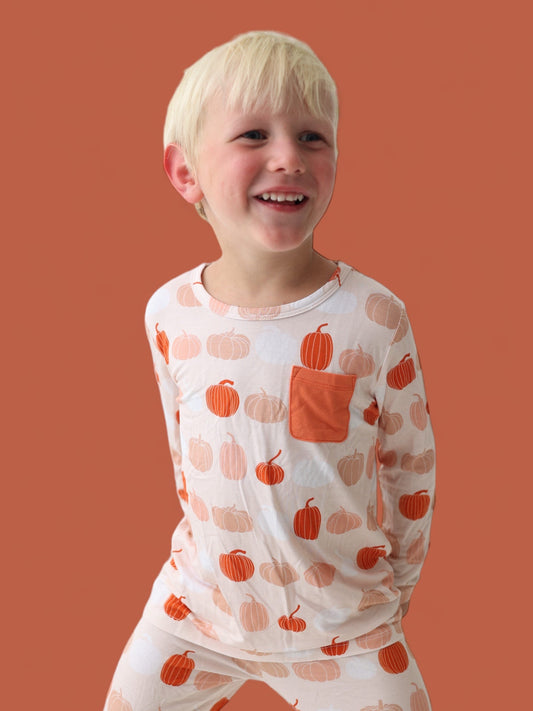 PUMPKIN PATCH DREAM POCKET TEE