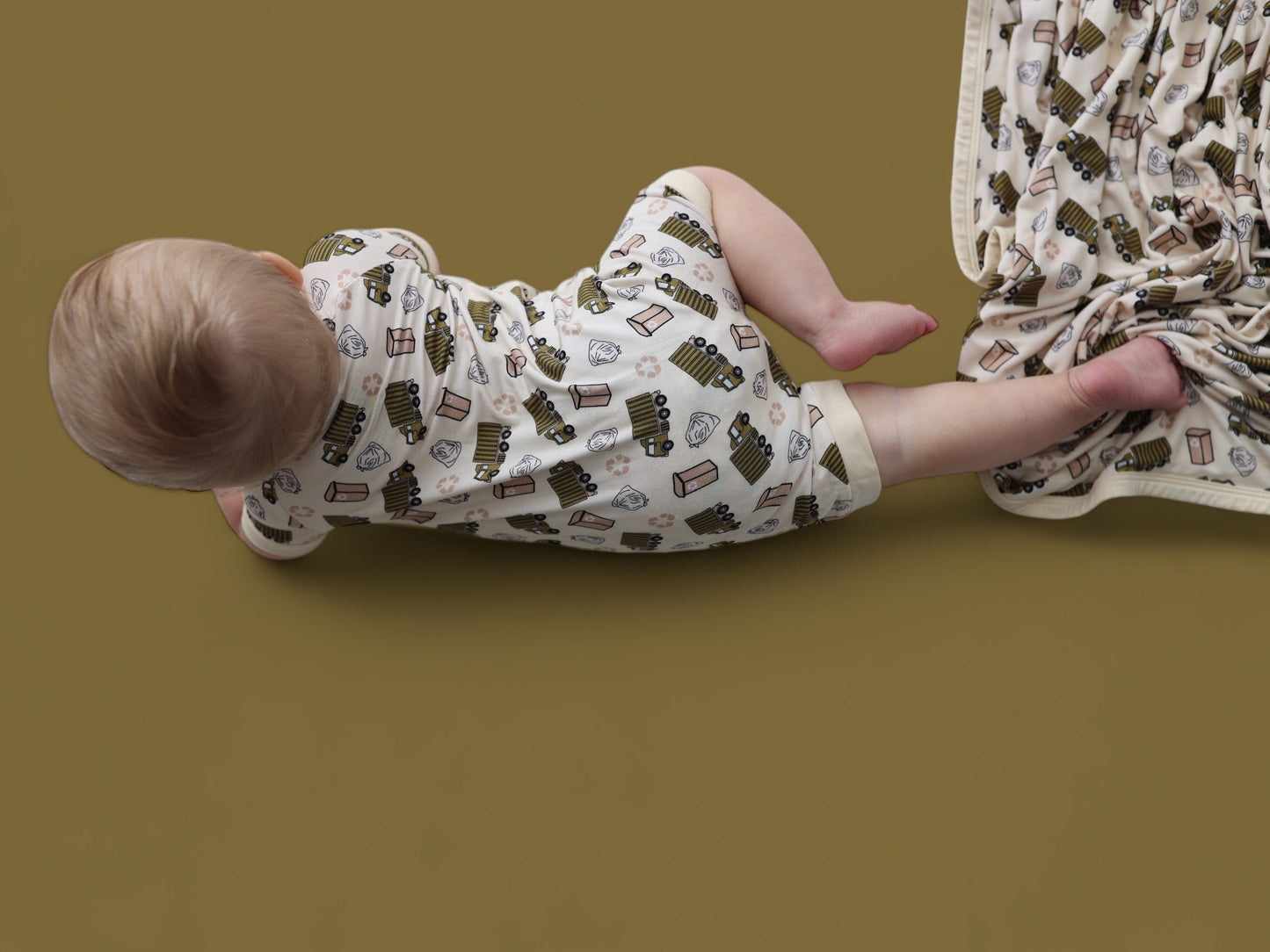 GOOD OL' GARBAGE DREAM SHORTIE