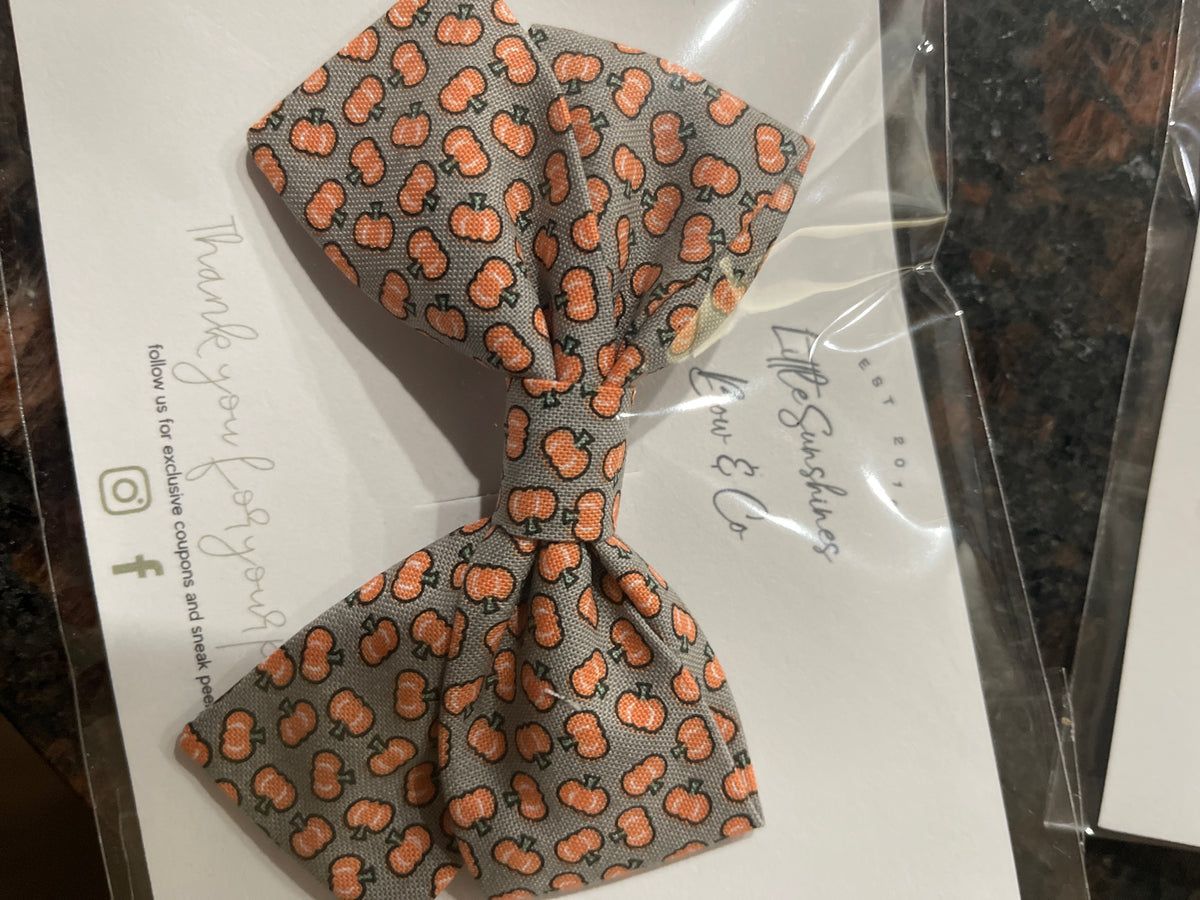 Gray Pumpkins Halloween Pinwheel Hair Bow