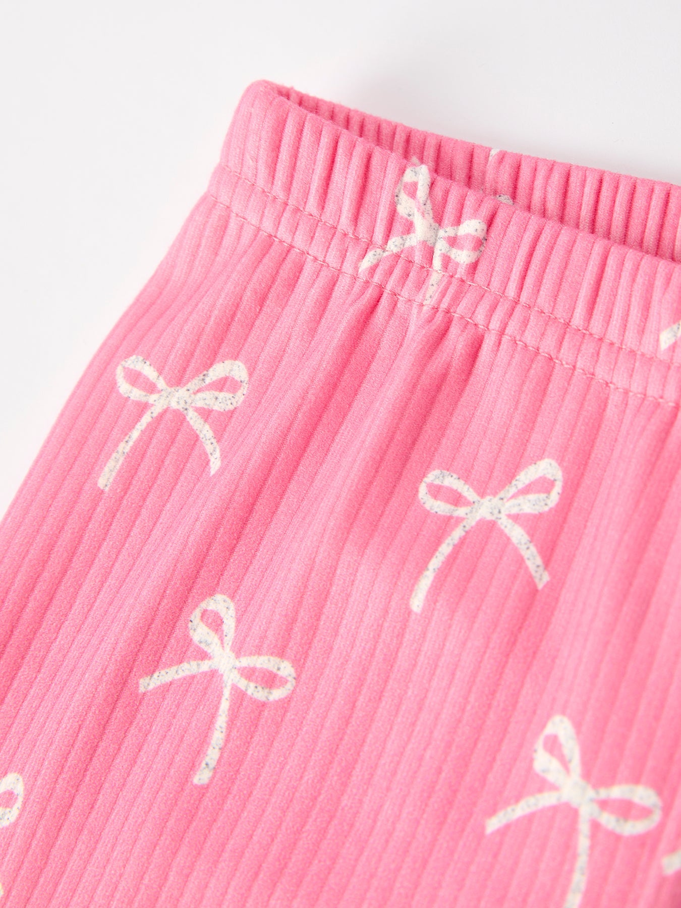 Girls Pink Bow Pajama Set: Comfy and Cute