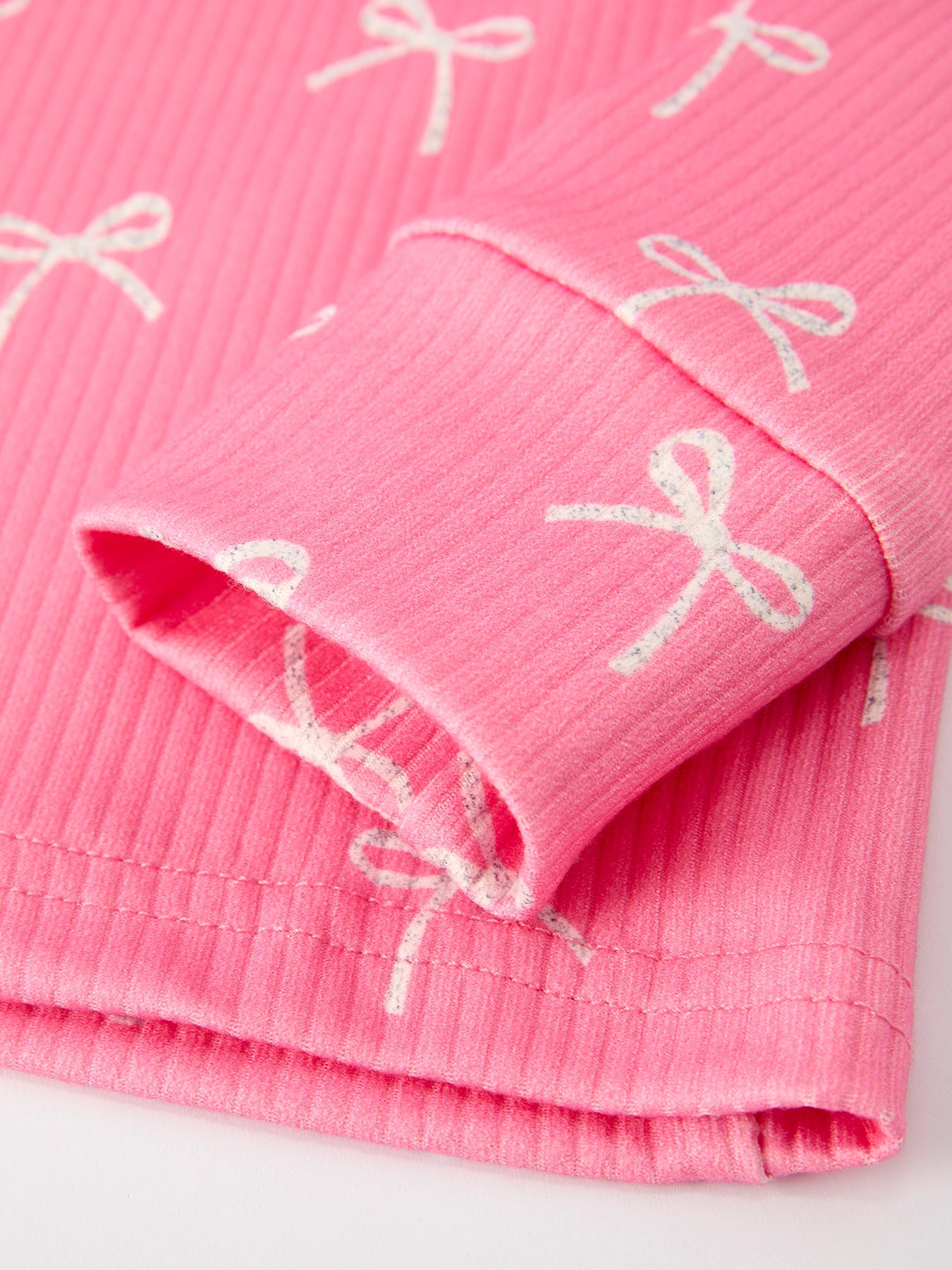 Girls Pink Bow Pajama Set: Comfy and Cute