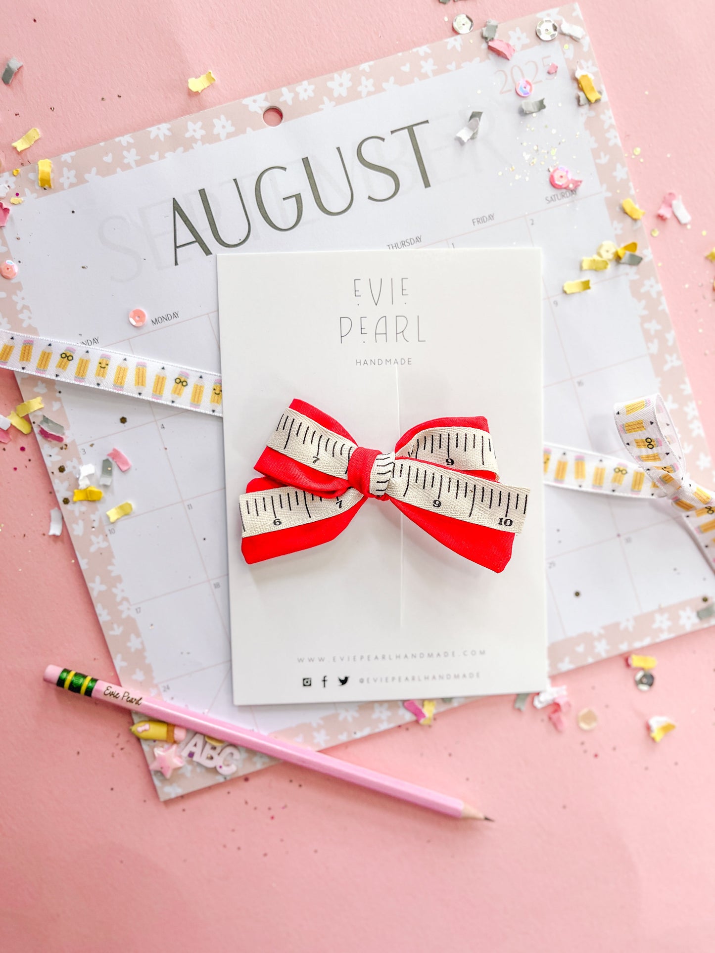 Red Ruler Medium Pinwheel Bow