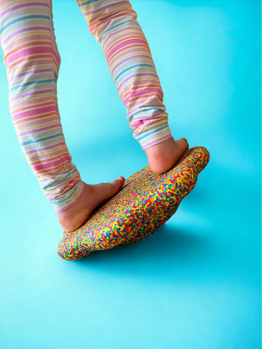 Flower-shaped Balance Board for Stepping Stones in Rainbow Confetti