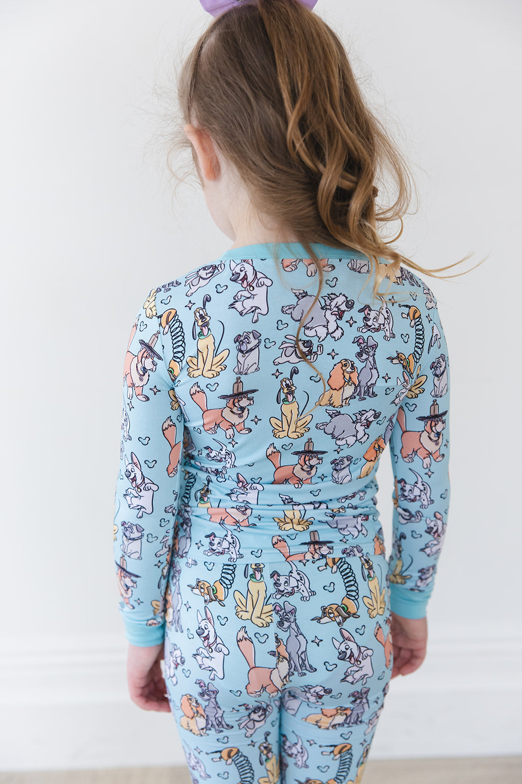 Darling Dogs - Set