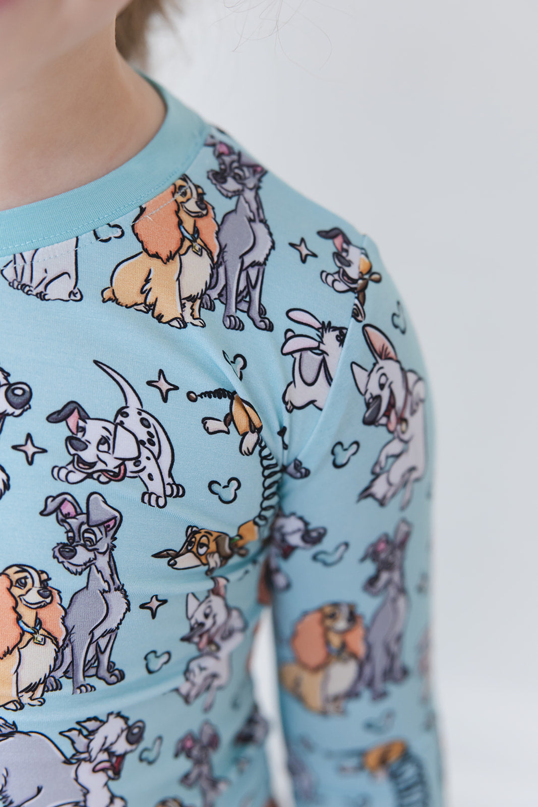 Darling Dogs - Set
