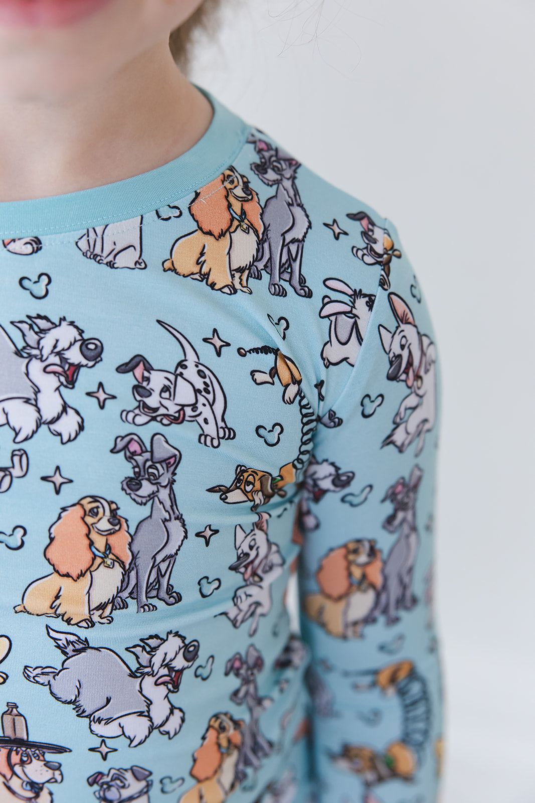 Darling Dogs - Set