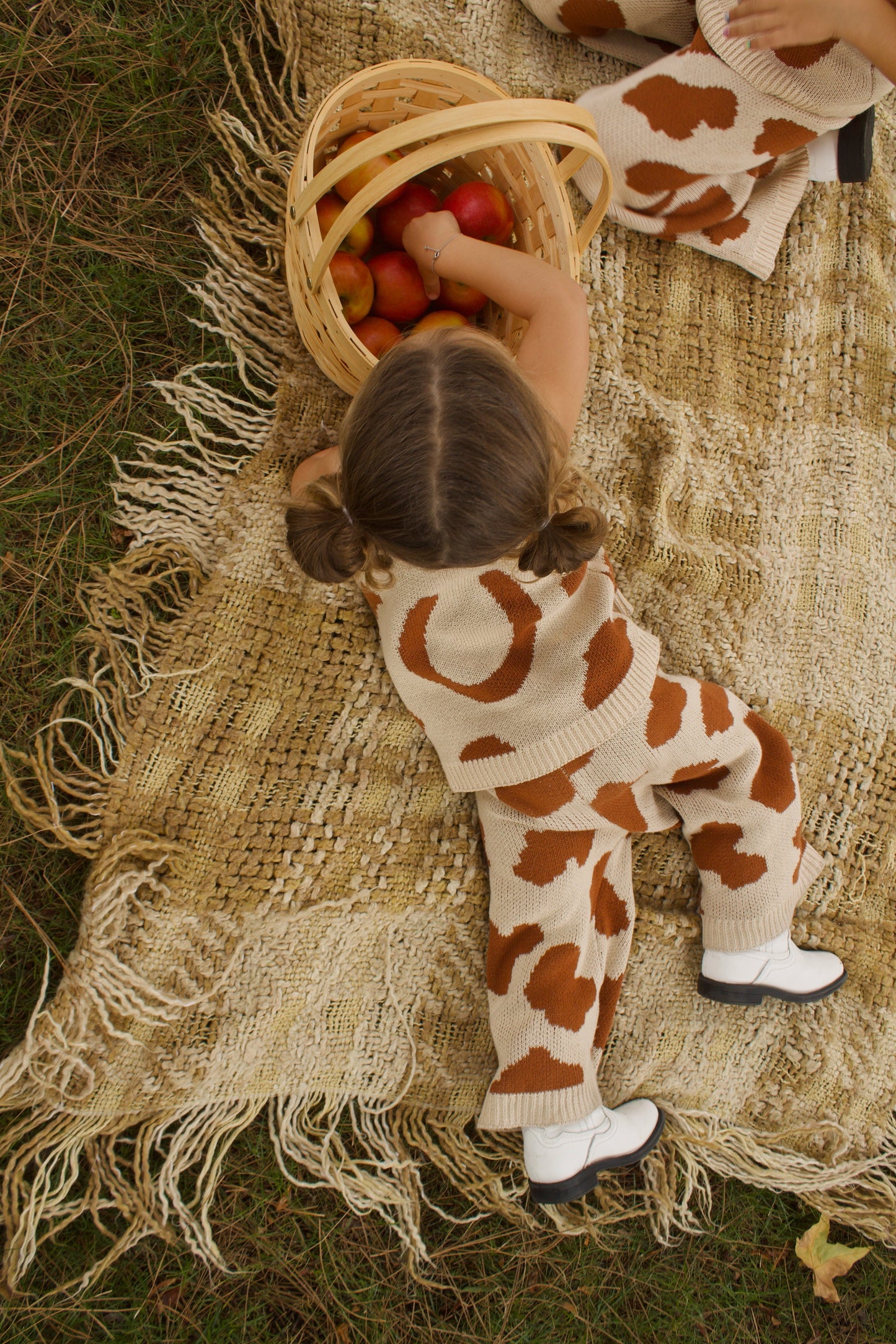 Fall two-piece knit horse shoe toddler girls western autumn fashion