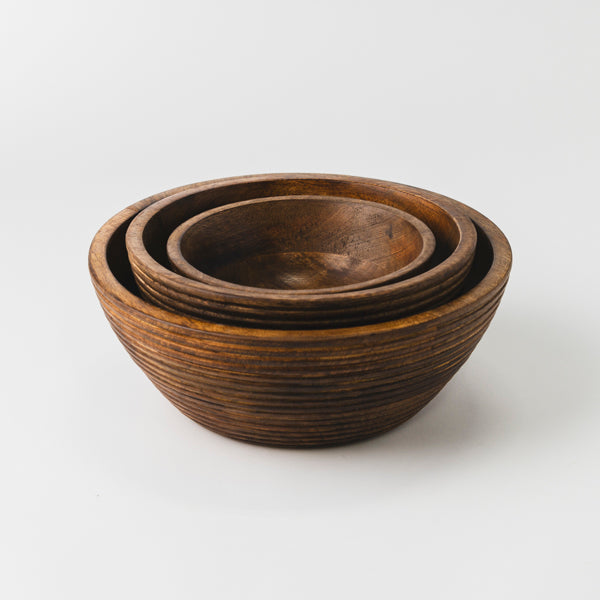 Cascade Handcarved Mango Wood Nested Bowls – Set of 3