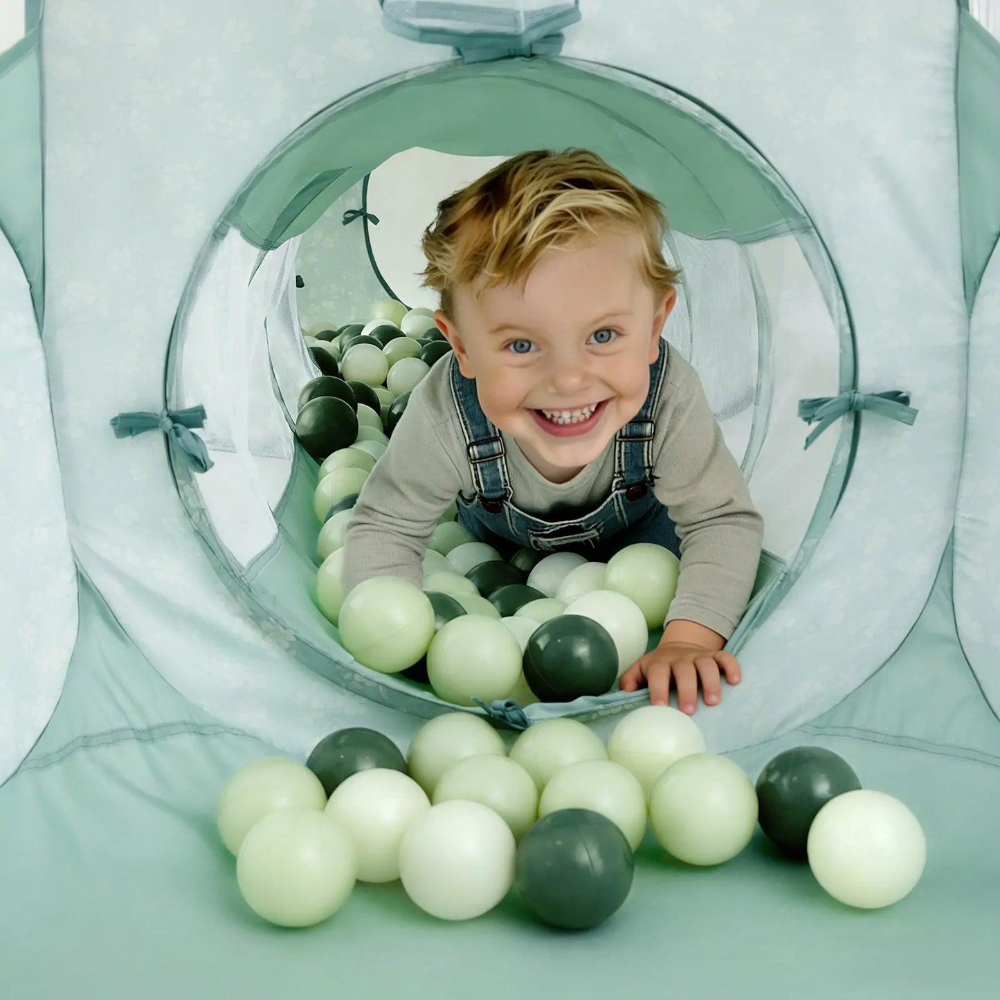 Tiny Land® Ocean Ball - 200 pcs with Varied Colors