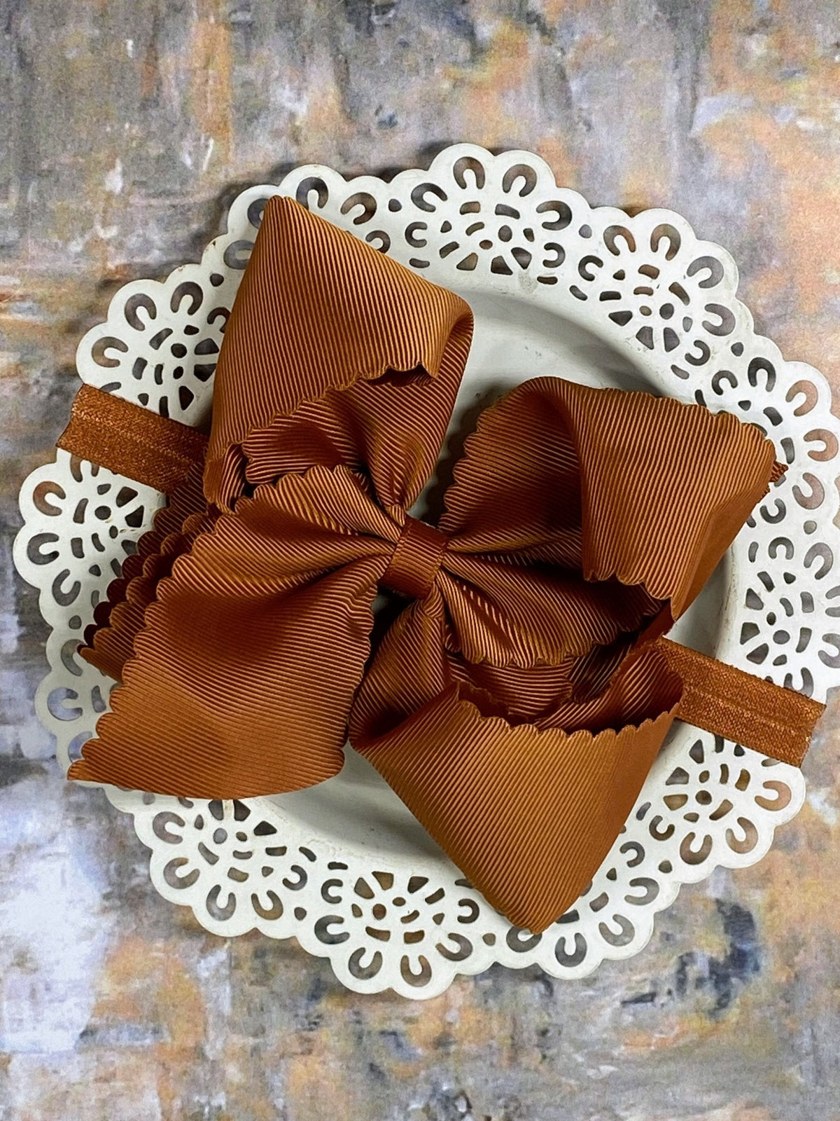 Oversize Scalloped Bows - Alligator Clip - 5.5"