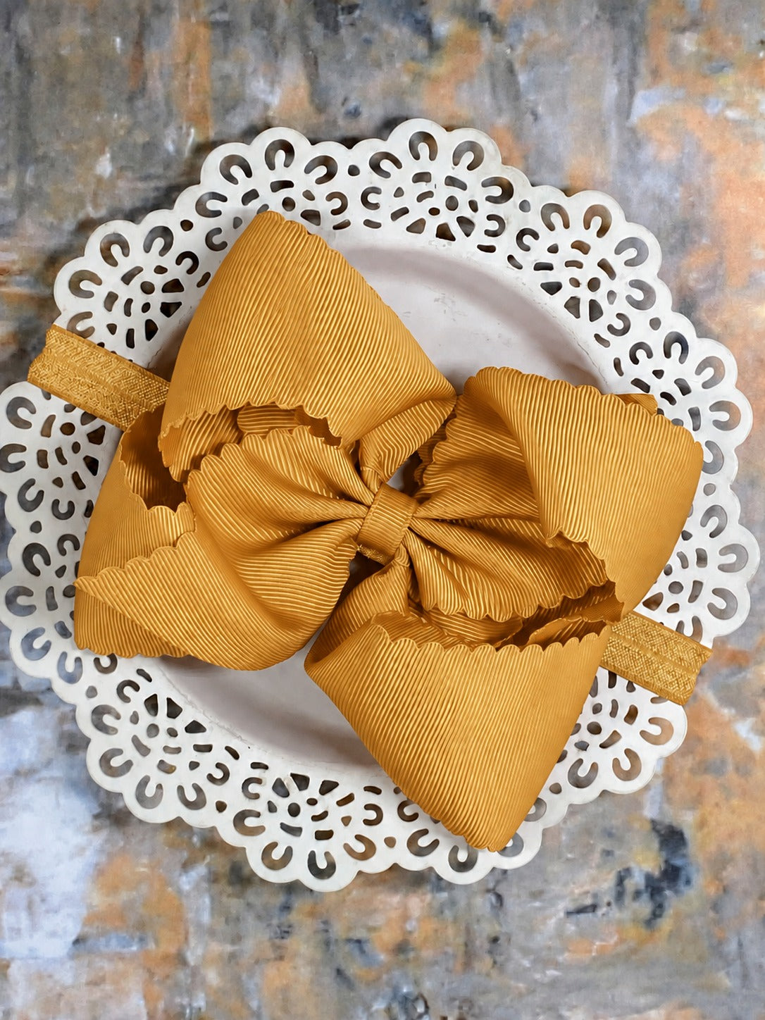 Oversize Scalloped Bows - Alligator Clip - 5.5"