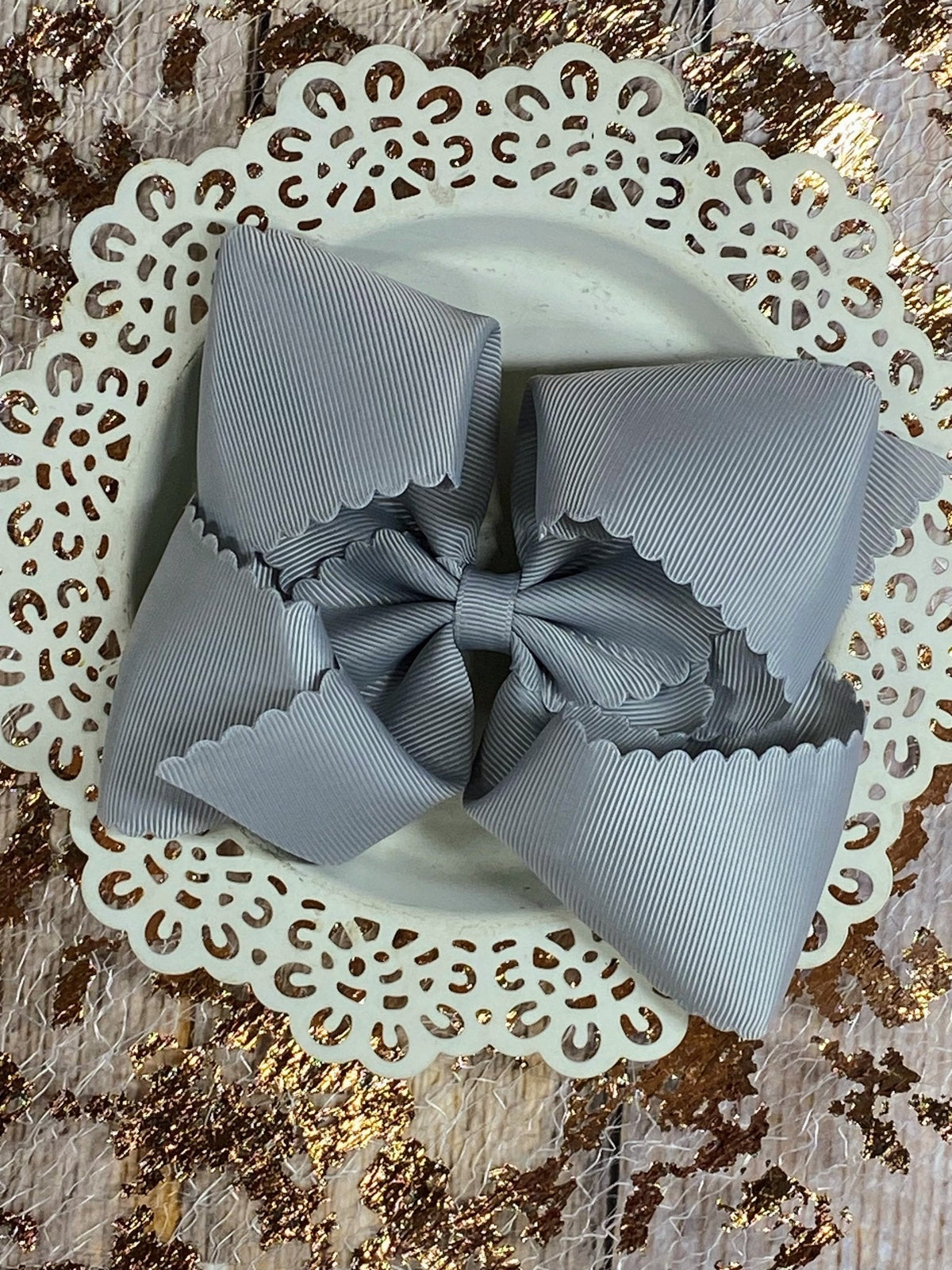 Oversize Scalloped Bows - Alligator Clip - 5.5"